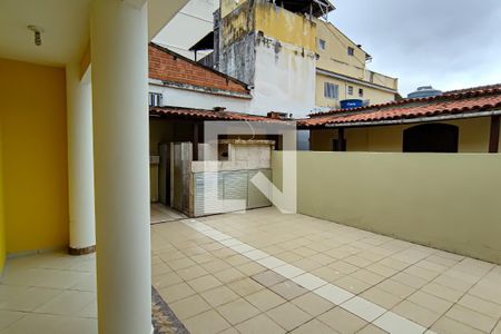 Casa à venda com 111m², 2 quartos e 3 vagas Casa à venda com 111m², 2 quartos e 3 vagasfrente