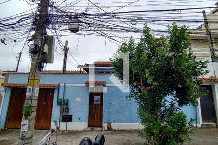 Casa à venda com 111m², 2 quartos e 3 vagas Casa à venda com 111m², 2 quartos e 3 vagasfachada