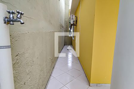 Casa à venda com 111m², 2 quartos e 3 vagas Casa à venda com 111m², 2 quartos e 3 vagascorredor