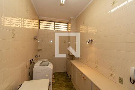 Casa à venda com 510m², 5 quartos e 12 vagas Casa à venda com 510m², 5 quartos e 12 vagasÁrea de Serviço