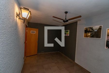 Casa à venda com 510m², 5 quartos e 12 vagas Casa à venda com 510m², 5 quartos e 12 vagasAdega