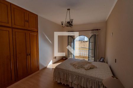 Casa à venda com 510m², 5 quartos e 12 vagas Casa à venda com 510m², 5 quartos e 12 vagasQuarto