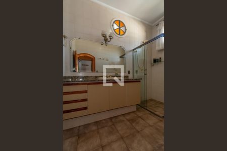 Casa à venda com 510m², 5 quartos e 12 vagas Casa à venda com 510m², 5 quartos e 12 vagasBanheiro da Suíte 2