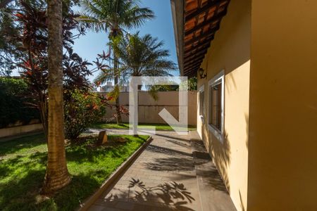 Casa à venda com 510m², 5 quartos e 12 vagas Casa à venda com 510m², 5 quartos e 12 vagasQuintal