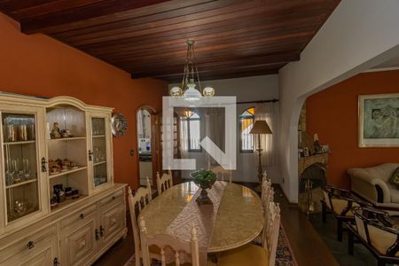 Casa à venda com 510m², 5 quartos e 12 vagas Casa à venda com 510m², 5 quartos e 12 vagasSala de Jantar