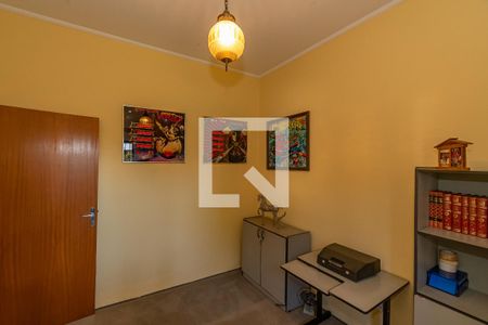 Casa à venda com 510m², 5 quartos e 12 vagas Casa à venda com 510m², 5 quartos e 12 vagasEscritório