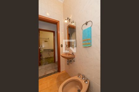 Casa à venda com 510m², 5 quartos e 12 vagas Casa à venda com 510m², 5 quartos e 12 vagasBanheiro Salão de Festas