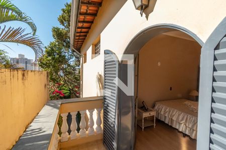 Casa à venda com 510m², 5 quartos e 12 vagas Casa à venda com 510m², 5 quartos e 12 vagasVaranda Quarto