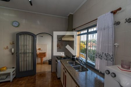 Casa à venda com 510m², 5 quartos e 12 vagas Casa à venda com 510m², 5 quartos e 12 vagasCozinha