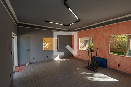 Casa à venda com 510m², 5 quartos e 12 vagas Casa à venda com 510m², 5 quartos e 12 vagasÁrea comum