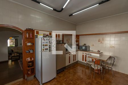 Casa à venda com 510m², 5 quartos e 12 vagas Casa à venda com 510m², 5 quartos e 12 vagasCozinha