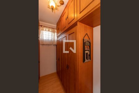 Casa à venda com 510m², 5 quartos e 12 vagas Casa à venda com 510m², 5 quartos e 12 vagasCloset da Suíte 2
