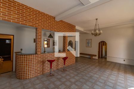 Casa à venda com 510m², 5 quartos e 12 vagas Casa à venda com 510m², 5 quartos e 12 vagasÁrea comum