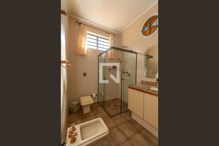 Casa à venda com 510m², 5 quartos e 12 vagas Casa à venda com 510m², 5 quartos e 12 vagasBanheiro da Suíte 1