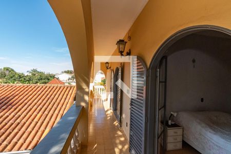 Casa à venda com 510m², 5 quartos e 12 vagas Casa à venda com 510m², 5 quartos e 12 vagasVaranda Suite 1