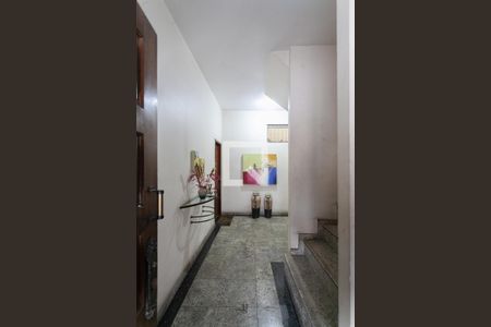 Apartamento para alugar com 180m², 4 quartos e 2 vagas Apartamento para alugar com 180m², 4 quartos e 2 vagasHall de entrada