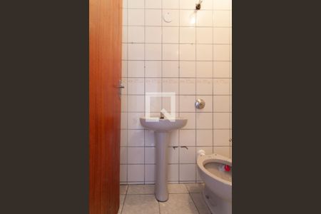 Apartamento para alugar com 180m², 4 quartos e 2 vagas Apartamento para alugar com 180m², 4 quartos e 2 vagasBanheiro Social 2