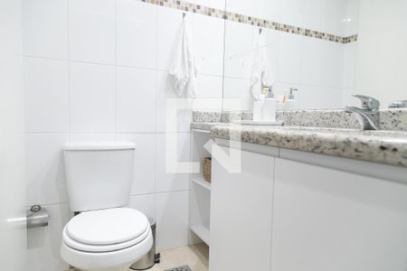 Apartamento à venda com 65m², 2 quartos e 1 vaga Apartamento à venda com 65m², 2 quartos e 1 vagaBanheiro da Suíte
