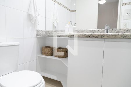 Apartamento à venda com 65m², 2 quartos e 1 vaga Apartamento à venda com 65m², 2 quartos e 1 vagaBanheiro da Suíte