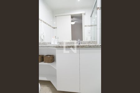 Apartamento à venda com 65m², 2 quartos e 1 vaga Apartamento à venda com 65m², 2 quartos e 1 vagaBanheiro da Suíte