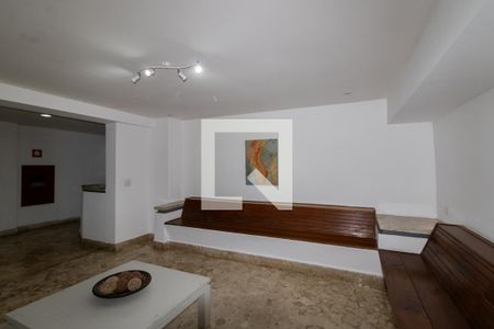 Apartamento para alugar com 160m², 3 quartos e 1 vagaHall social