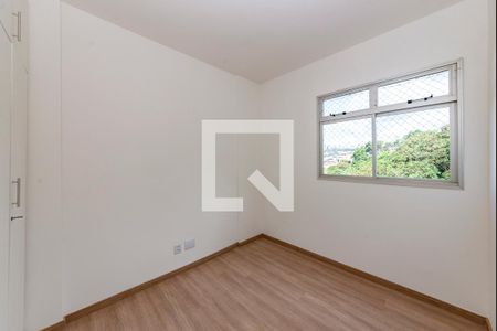 Apartamento para alugar com 99m², 3 quartos e 1 vaga Apartamento para alugar com 99m², 3 quartos e 1 vagaQuarto 2