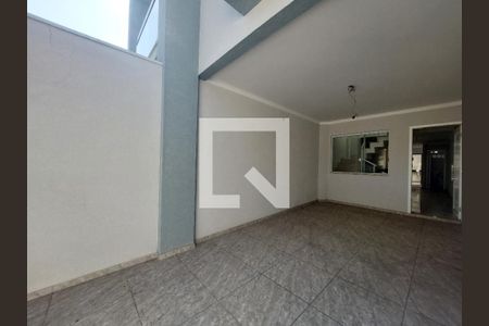 Casa à venda com 110m², 3 quartos e 2 vagasGaragem