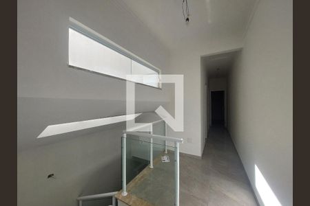 Casa à venda com 110m², 3 quartos e 2 vagasCorredor dos Quartos