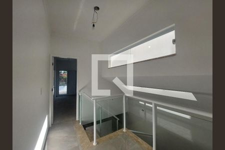 Casa à venda com 110m², 3 quartos e 2 vagasCorredor dos Quartos