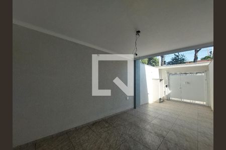 Casa à venda com 110m², 3 quartos e 2 vagasGaragem