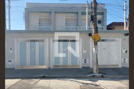 Casa à venda com 110m², 3 quartos e 2 vagasFachada