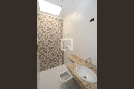 Casa à venda com 110m², 3 quartos e 2 vagasBanheiro