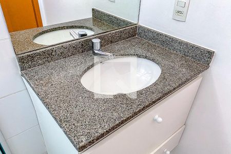 Apartamento à venda com 100m², 2 quartos e 2 vagasBanheiro da Suíte