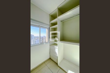 Apartamento à venda com 100m², 2 quartos e 2 vagasQuarto 3