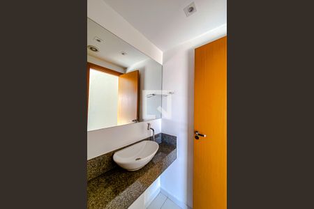 Apartamento à venda com 100m², 2 quartos e 2 vagasLavabo