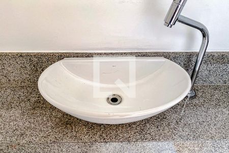 Apartamento à venda com 100m², 2 quartos e 2 vagasLavabo