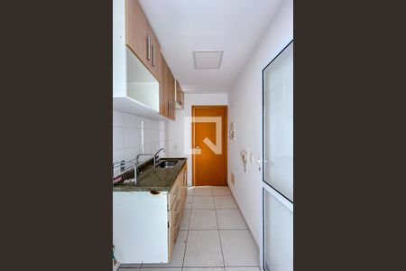 Apartamento à venda com 100m², 2 quartos e 2 vagasCozinha