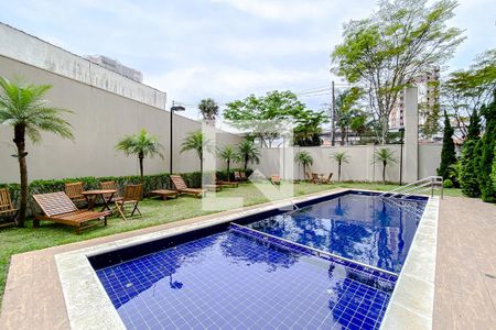 Apartamento à venda com 100m², 2 quartos e 2 vagasÁrea comum - Piscina