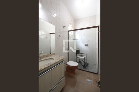 Casa para alugar com 220m², 5 quartos e 2 vagasBanheiro da Suite 1