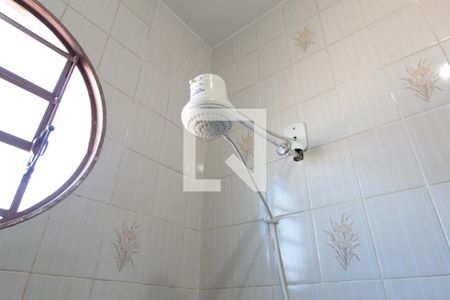 Casa para alugar com 220m², 5 quartos e 2 vagasBanheiro Social 1