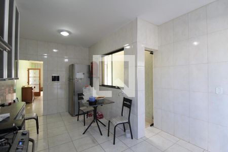 Casa para alugar com 220m², 5 quartos e 2 vagasCozinha
