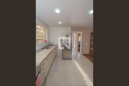 Casa à venda com 232m², 4 quartos e 3 vagasCozinha