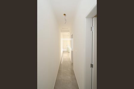 Casa à venda com 110m², 3 quartos e 2 vagasCorredor