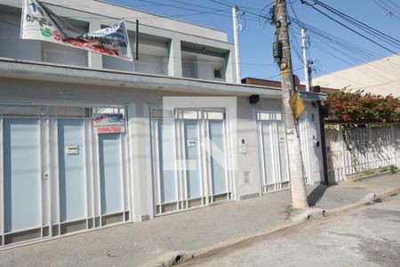 Casa à venda com 110m², 3 quartos e 2 vagasFachada