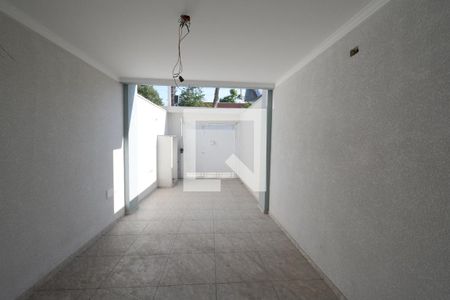 Casa à venda com 110m², 3 quartos e 2 vagasGaragem