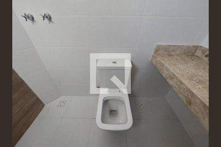 Casa à venda com 110m², 3 quartos e 2 vagasBanheiro 1