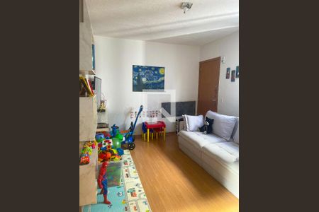 Sala de apartamento à venda com 2 quartos, 46m² em Califórnia, Contagem