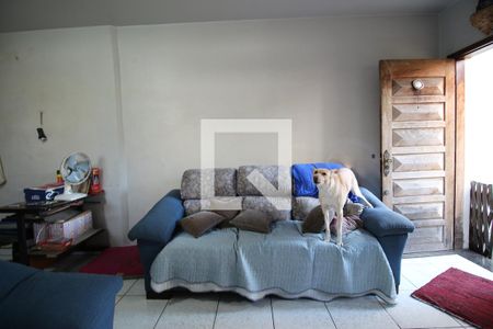 Casa à venda com 250m², 3 quartos e 3 vagasSala