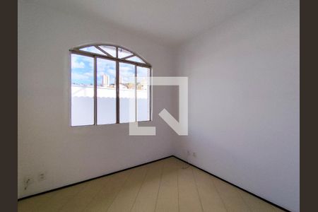 Quarto 1 de apartamento para alugar com 2 quartos, 82m² em São Lucas, Belo Horizonte