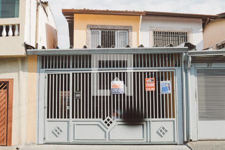 Casa à venda com 160m², 4 quartos e 2 vagasFachada